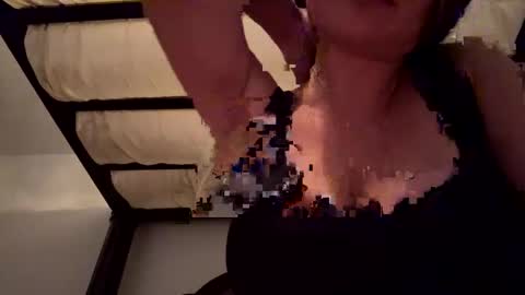 Snapshot of camilax25 chatting on 10-17-25, 11:18 camilax25 online show from 10-17-25, 11:18