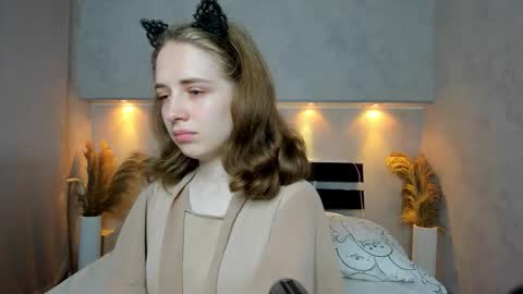 Camilla online show from 09-17-25, 12:12