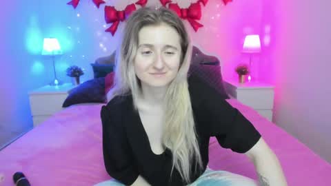 camilladreamer online show from 04-25-26, 01:52