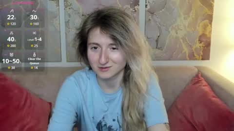 Snapshot of camilladreamer chatting on 05-11-26, 08:53 camilladreamer online show from 05-11-26, 08:53