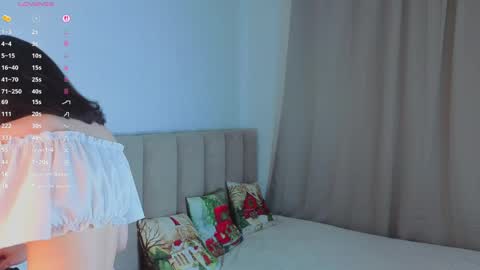 Snapshot of camillahooser chatting on 05-10-26, 01:22 May online show from 05-10-26, 01:22