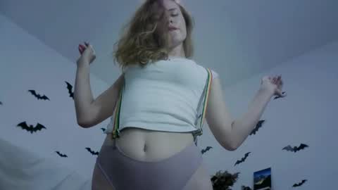Camille online show from 10-22-25, 01:39