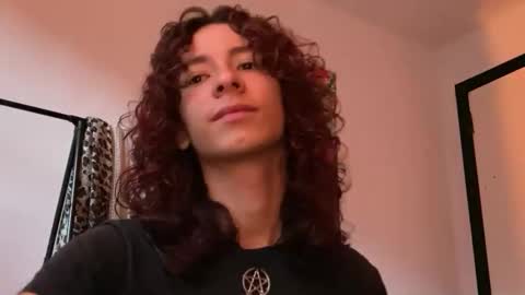 Snapshot of camille_delrey chatting on 02-18-26, 11:11 Camille online show from 02-18-26, 11:11