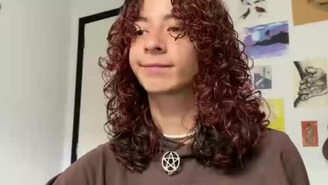 Snapshot of camille_delrey chatting on 02-22-26, 05:00 Camille online show from 02-22-26, 05:00