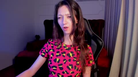 camillewhite online show from 04-01-26, 01:41