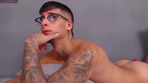 Snapshot of camilo_ospina_ chatting on 12-01-24, 07:58 INDEPENDENT MODEL online show from 12-01-24, 07:58
