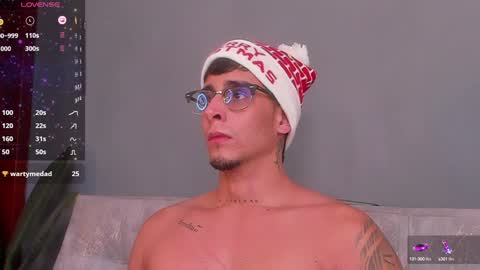 Snapshot of camilo_ospina_ chatting on 12-04-24, 09:40 INDEPENDENT MODEL online show from 12-04-24, 09:40