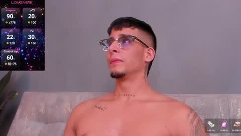 Snapshot of camilo_ospina_ chatting on 12-10-24, 03:52 INDEPENDENT MODEL online show from 12-10-24, 03:52