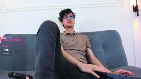 Snapshot of camilo_stark chatting on 05-31-26, 03:26 Camilo online show from 05-31-26, 03:26