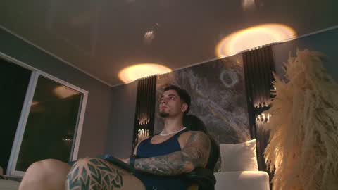 Snapshot of camiloalvarezzz3 chatting on 06-30-26, 03:18 CAMILO online show from 06-30-26, 03:18