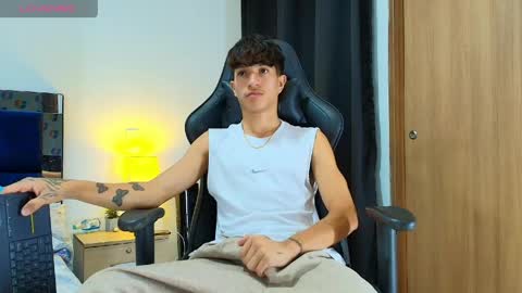 Snapshot of camilobass_ chatting on 05-09-26, 12:49 Camilo Bass online show from 05-09-26, 12:49