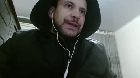 Snapshot of camiloking17 chatting on 01-31-25, 05:09 camilo online show from 01-31-25, 05:09
