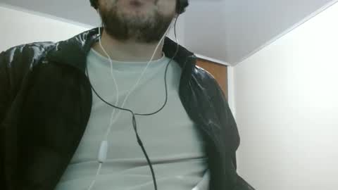 Snapshot of camiloking17 chatting on 09-24-25, 05:55 camilo online show from 09-24-25, 05:55