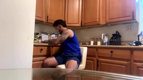 Snapshot of camilooo_cb chatting on 10-29-25, 11:17 camilooo_cb online show from 10-29-25, 11:17