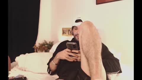 Snapshot of camilosaennz chatting on 01-10-25, 02:04 camilo online show from 01-10-25, 02:04