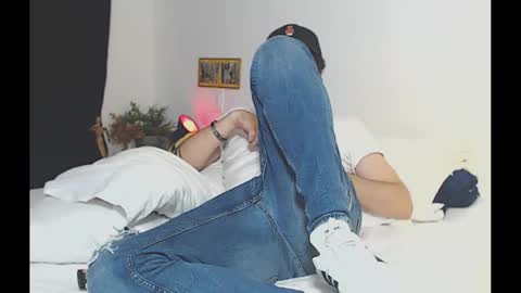 Snapshot of camilosaennz chatting on 01-11-25, 02:09 camilo online show from 01-11-25, 02:09
