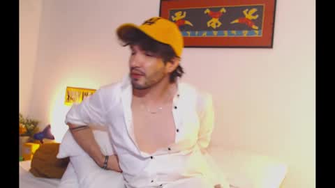 Snapshot of camilosaennz chatting on 01-12-25, 01:32 camilo online show from 01-12-25, 01:32