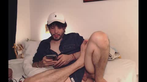 Snapshot of camilosaennz chatting on 01-13-25, 07:00 camilo online show from 01-13-25, 07:00