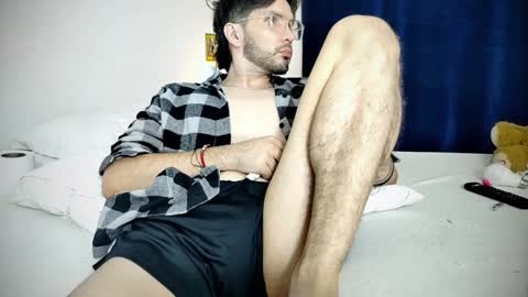 Snapshot of camilosaennz chatting on 01-23-25, 02:44 camilo online show from 01-23-25, 02:44