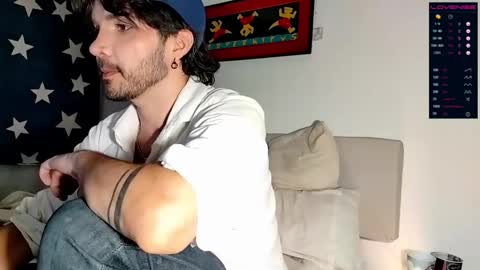 Snapshot of camilosaennz chatting on 09-18-25, 04:25 camilo online show from 09-18-25, 04:25