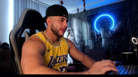 Snapshot of camilowatson chatting on 01-12-25, 10:22 Camilo Watson online show from 01-12-25, 10:22