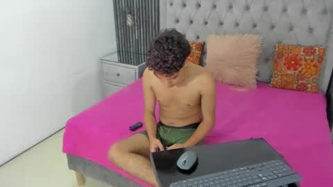 CamilowhiteS online show from 03-01-25, 12:28