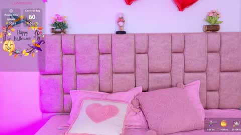 Snapshot of camiluxe chatting on 10-08-25, 12:58 camiluxe online show from 10-08-25, 12:58