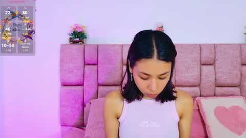 Snapshot of camiluxe chatting on 10-24-25, 12:45 camiluxe online show from 10-24-25, 12:45