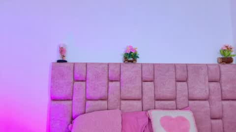 Snapshot of camiluxe chatting on 11-27-25, 12:51 camiluxe online show from 11-27-25, 12:51