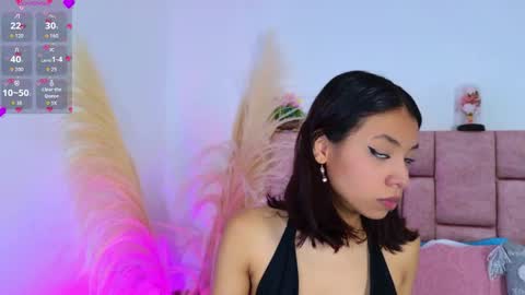 Snapshot of camiluxe chatting on 12-18-25, 08:59 camiluxe online show from 12-18-25, 08:59