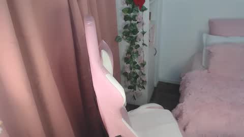  Nicole   online show from 02-25-26, 03:05