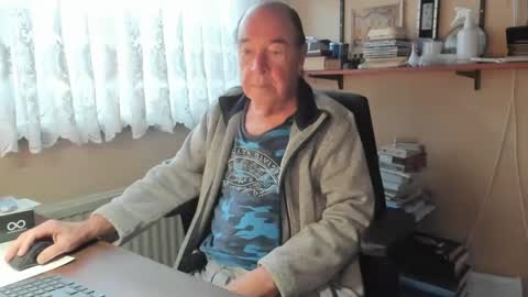 Cammee online show from 02-08-25, 08:42