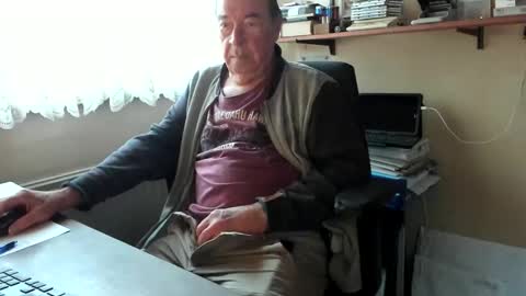 Snapshot of cammee chatting on 01-12-26, 11:26 Cammee online show from 01-12-26, 11:26