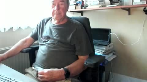 Snapshot of cammee chatting on 01-19-26, 08:29 Cammee online show from 01-19-26, 08:29