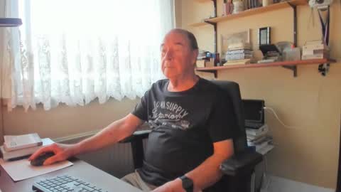 Snapshot of cammee chatting on 02-10-26, 09:13 Cammee online show from 02-10-26, 09:13