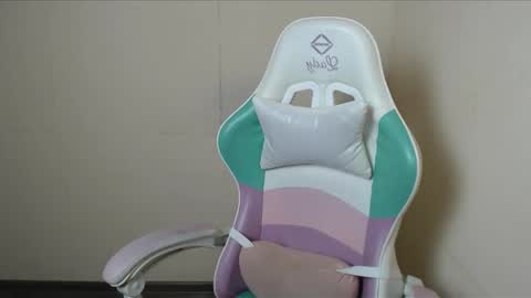 cammila horn online show from 10-28-25, 07:01