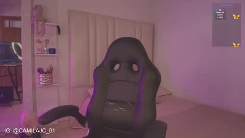 Snapshot of cammile_cole chatting on 03-05-26, 06:48 Laura Camila online show from 03-05-26, 06:48