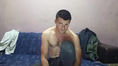 Snapshot of camshow22cm chatting on 11-17-25, 08:03 FREMAN online show from 11-17-25, 08:03