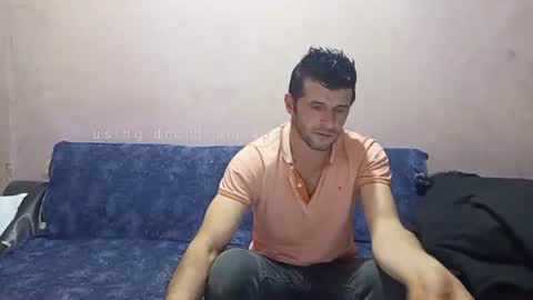 Snapshot of camshow22cm chatting on 12-21-25, 08:16 FREMAN online show from 12-21-25, 08:16