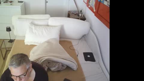 camunication online show from 02-18-25, 01:11