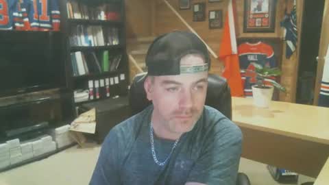 CanadianBacon6969 online show from 01-01-25, 10:00