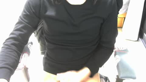 Snapshot of canboner33 chatting on 02-23-25, 06:12 Jerry online show from 02-23-25, 06:12