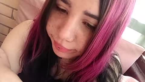 Mari online show from 06-25-26, 11:31