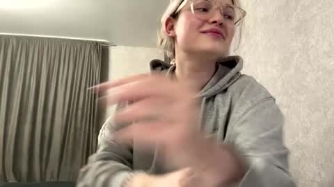 Snapshot of candelariahile chatting on 02-12-26, 02:12 candelariahile online show from 02-12-26, 02:12