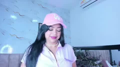 CANDICE WAYNE online show from 06-18-26, 11:03