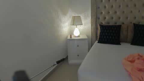 Candie  online show from 11-22-25, 12:37