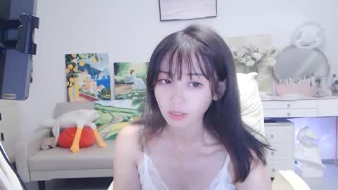 Snapshot of candy8998 chatting on 09-16-25, 11:33 candy8998 online show from 09-16-25, 11:33