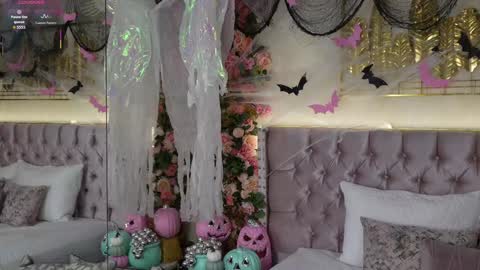 Snapshot of candy_beck chatting on 11-02-25, 03:09 Candy Beck online show from 11-02-25, 03:09