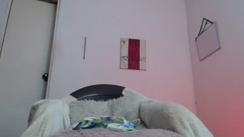 Snapshot of candy_cumy1 chatting on 12-22-24, 06:26 Dayan Camila online show from 12-22-24, 06:26