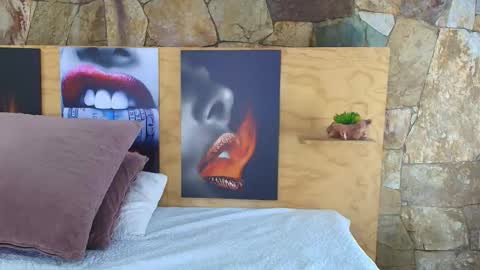 Jolie online show from 02-04-26, 07:42